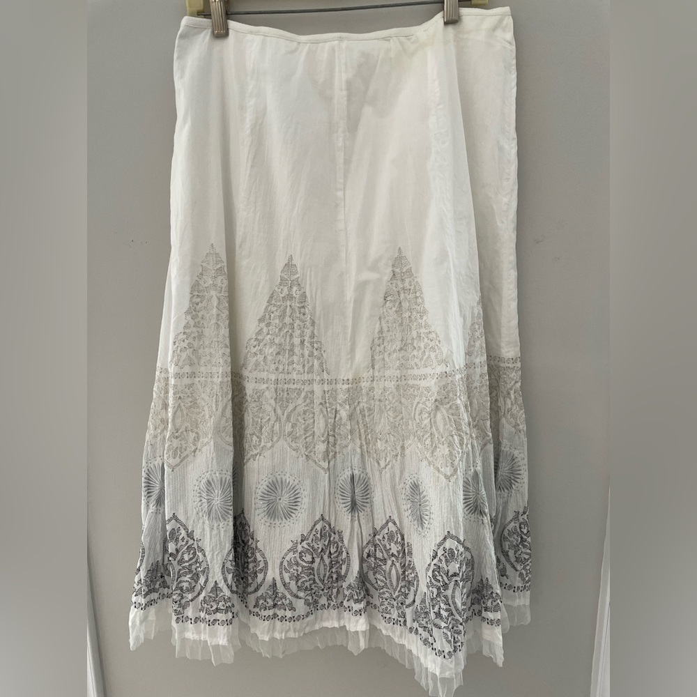 Elegant White and Gray Women's Skirt